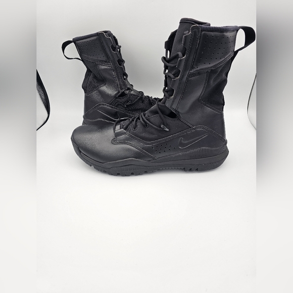 black nike field boots